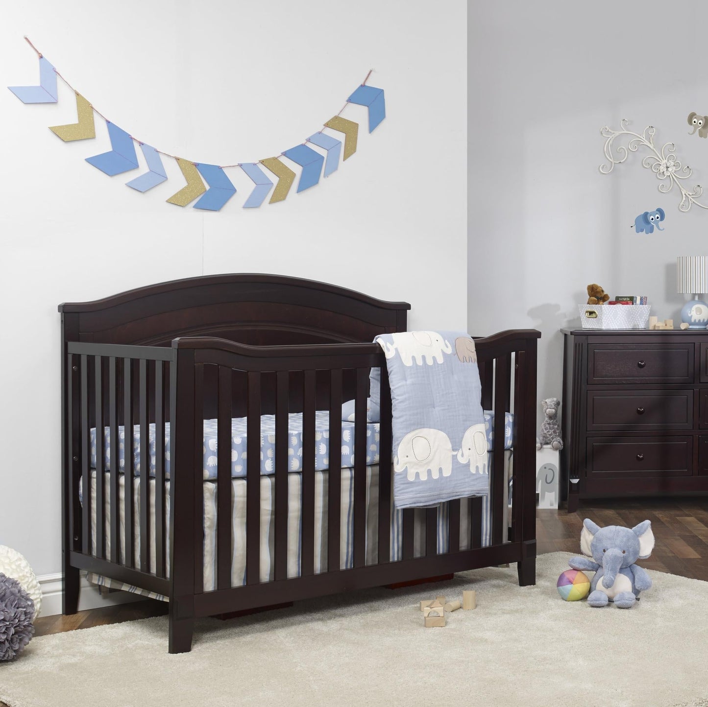 Sorelle Cribs Sorelle Berkley Round Top Panel Crib