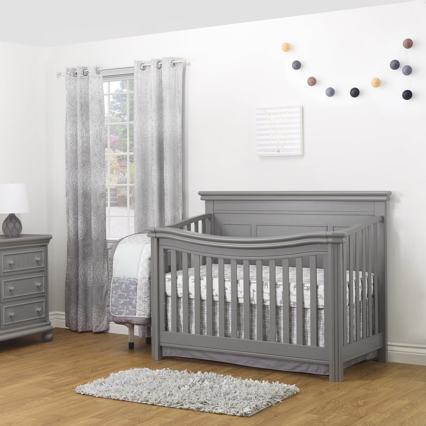 Sorelle Cribs Sorelle Finley Lux Flat Top Crib