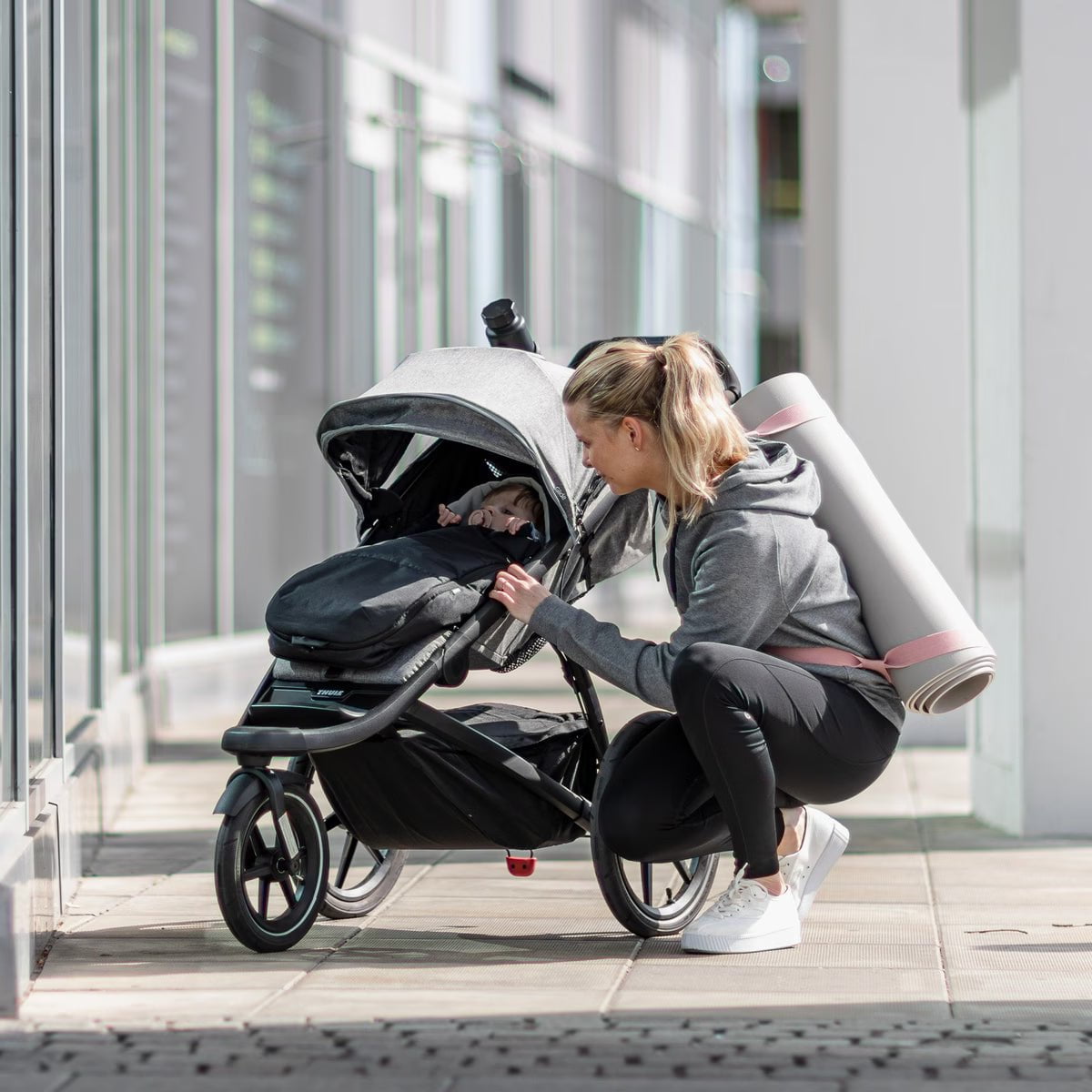 Thule Strollers - Single Black Thule Newborn Nest