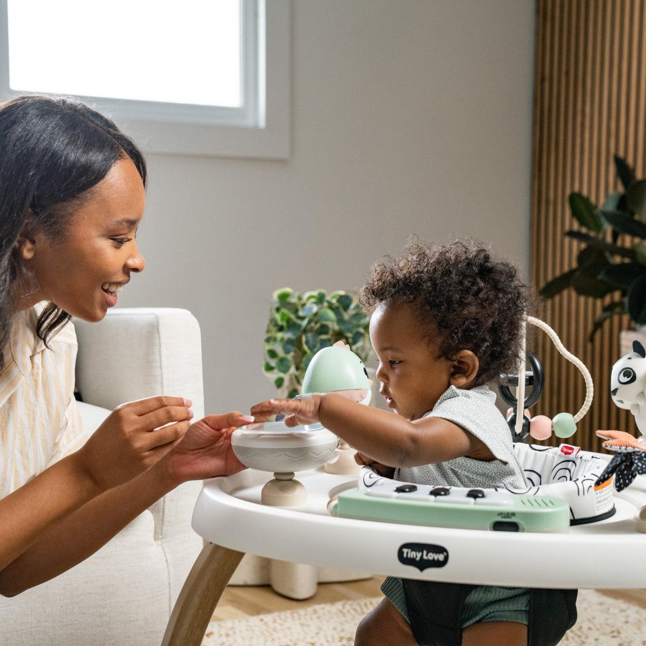 Tiny Love Toys 0+ Tiny Love 5-in-1 Black & White Stationary Activity Center