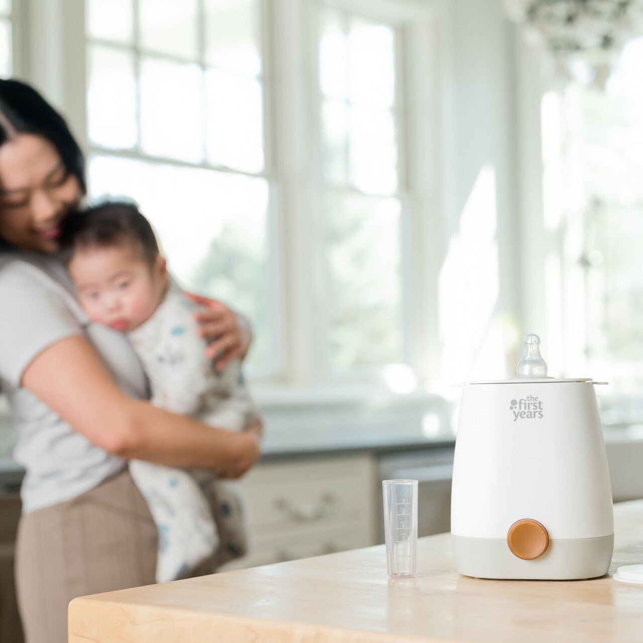 Tomy Baby Care Tomy Simple Serve Fast Baby Bottle Warmer and Sanitizer