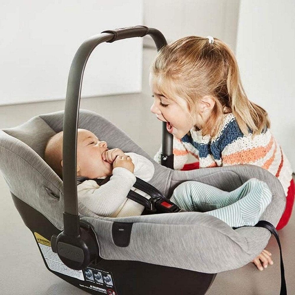 Nuna PIPAlite +Pipa Series Base Infant Car Seat